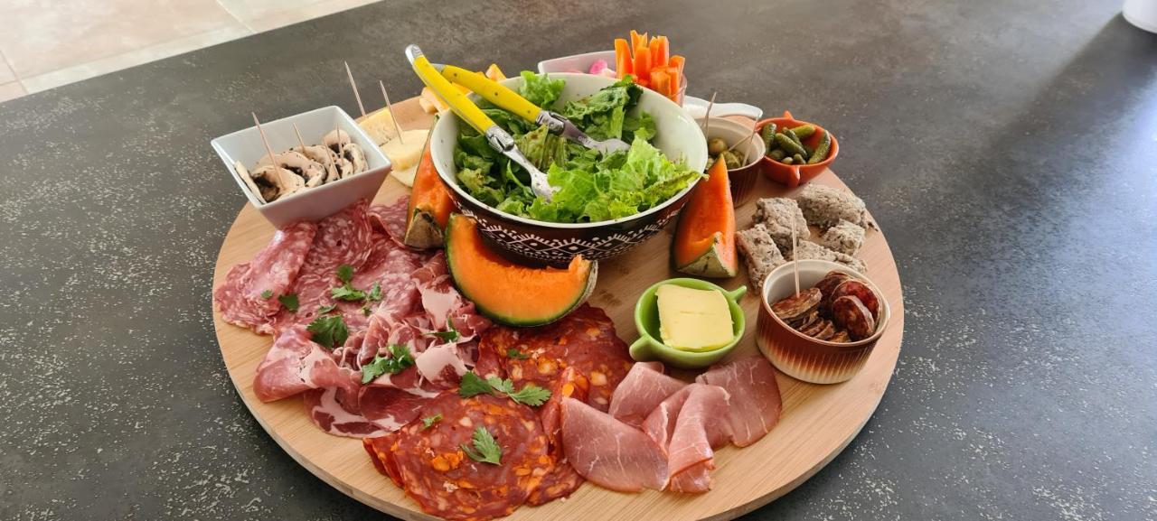 Neuville-du-PoitouA La Gloriette住宿加早餐旅馆 外观 照片